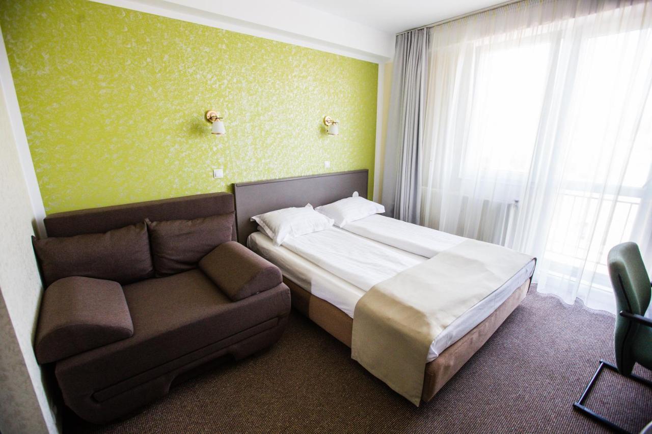 Hotel Seneca Baia Mare Exterior photo