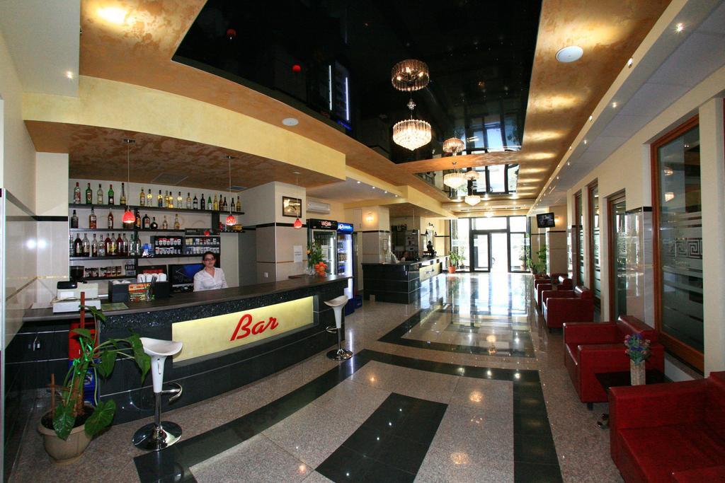 Hotel Seneca Baia Mare Exterior photo